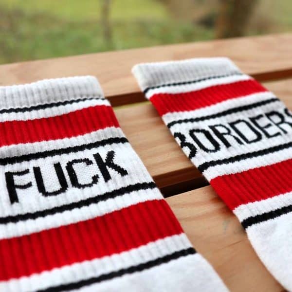 Calcetines «F*CK BORDERS»